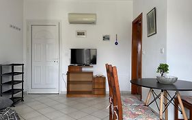 White Apartment - Thassos Town